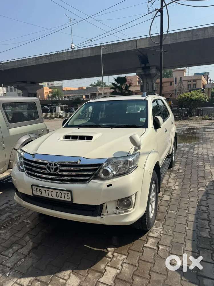 Toyota Fortuner 2013 Diesel Automatic 2nd Owner