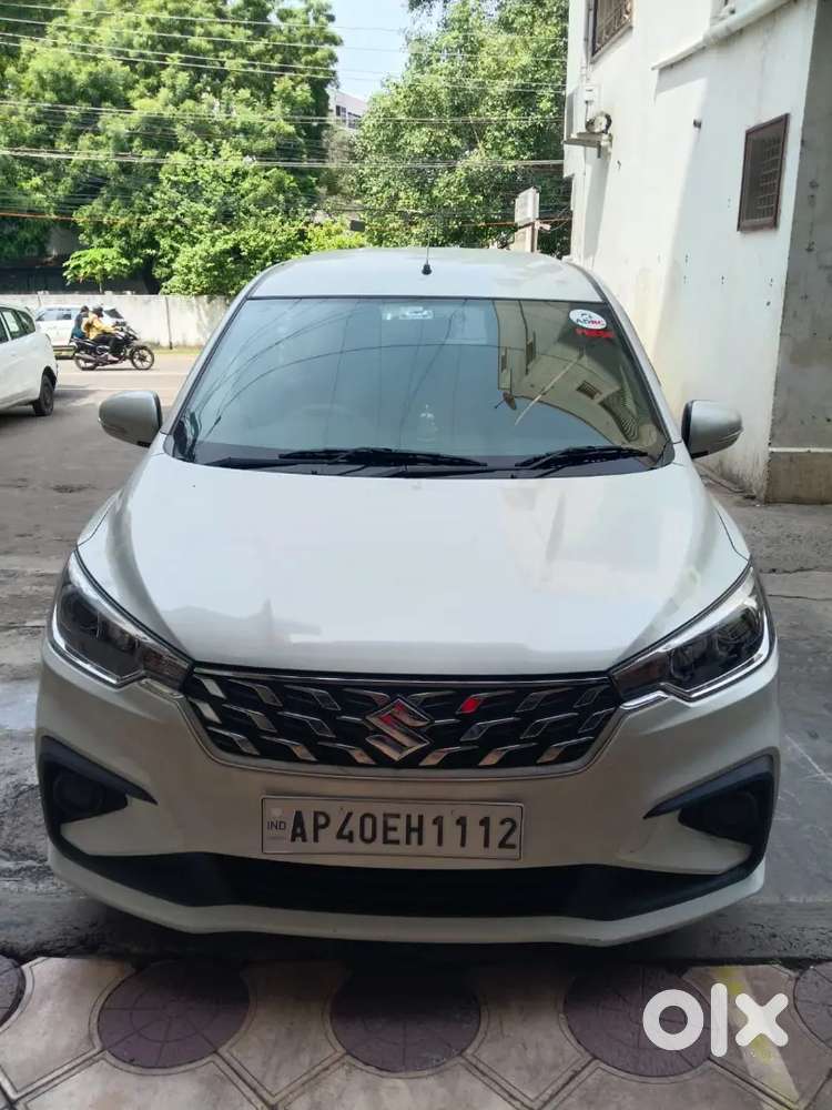 Maruti Suzuki Ertiga 2024 Petrol Manual