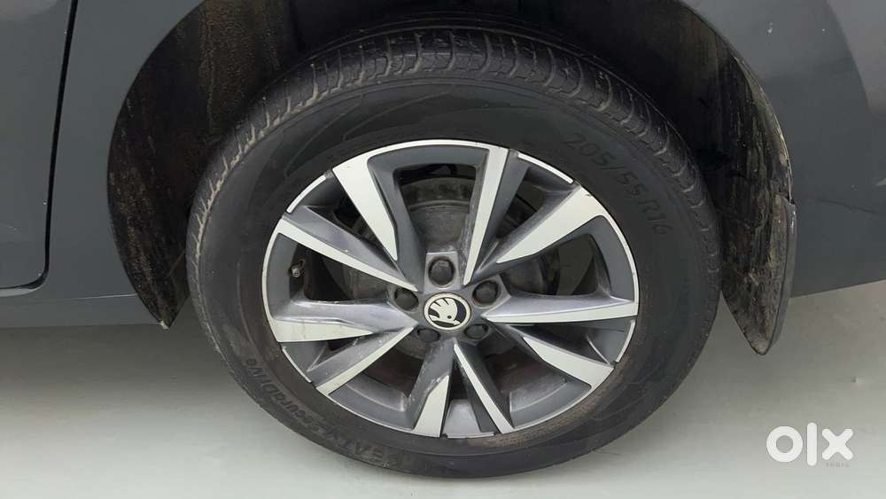 Skoda Slavia Style 1.5l Tsi Dsg, 2022, Petrol
