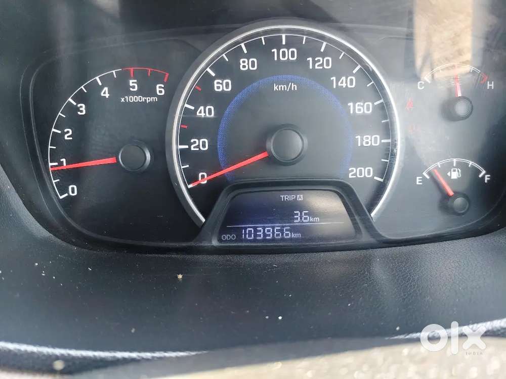 Hyundai Grand I10 2017 Diesel 102000 Km Driven