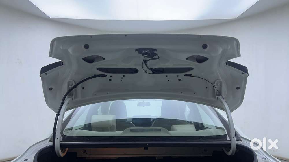 Maruti Suzuki Dzire 1.2 Zxi Plus Amt, 2025, Petrol