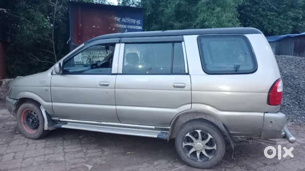 Chevrolet Tavera Neo 2014