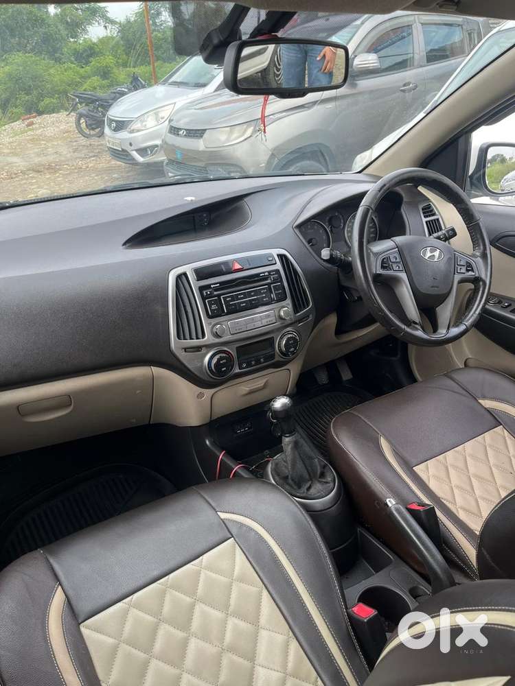 Hyundai New I20 2013 Petrol 75000 Km Driven