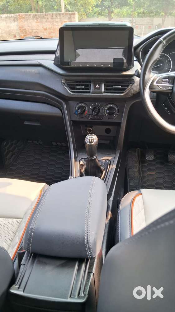 Maruti Suzuki Brezza 1.5 Lxi Cng, 2023, Cng & Hybrids
