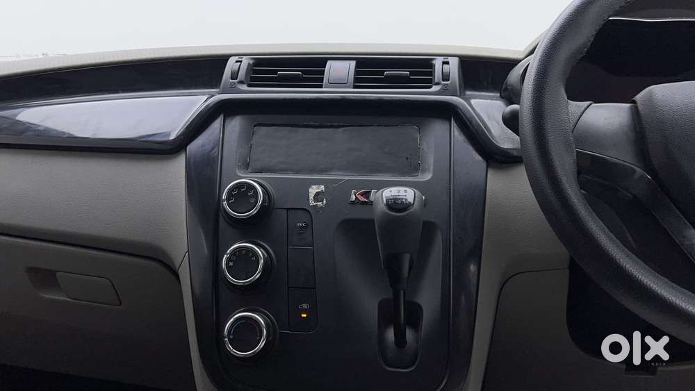 Mahindra Kuv 100 2016-2017 Mfalcon G80 K4 Plus 5str, 2016, Petrol