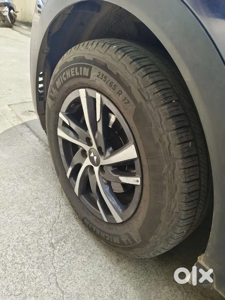 Mahindra Xuv700 2022 Diesel 54000 Km Driven Mh 14 Vip Number.