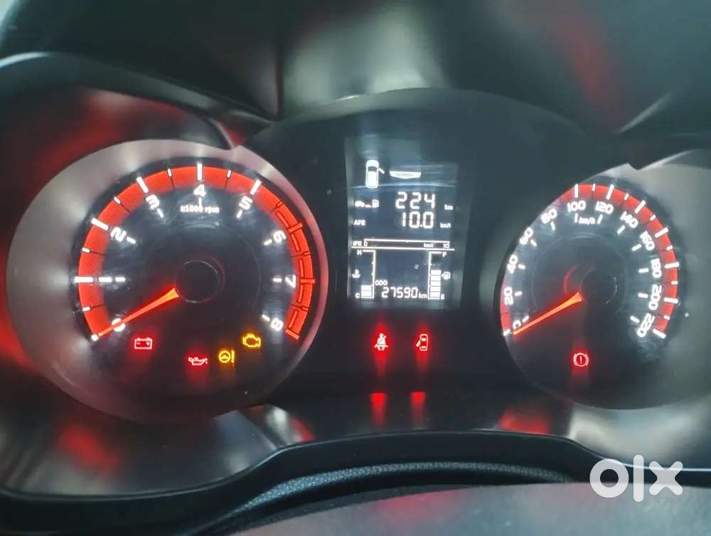 Mahindra Xuv300 1.2 W6 2022 Petrol