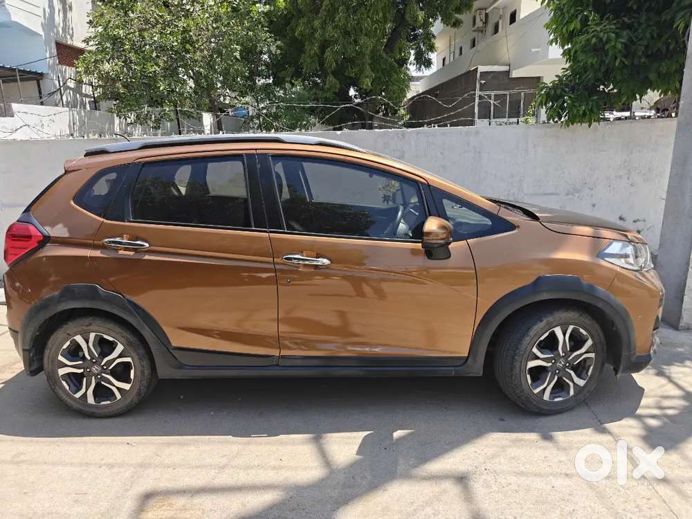 Honda Wr-v 2017 Sunroof Good Condition