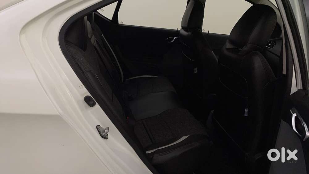 Tata Tigor Xza, 2018, Petrol