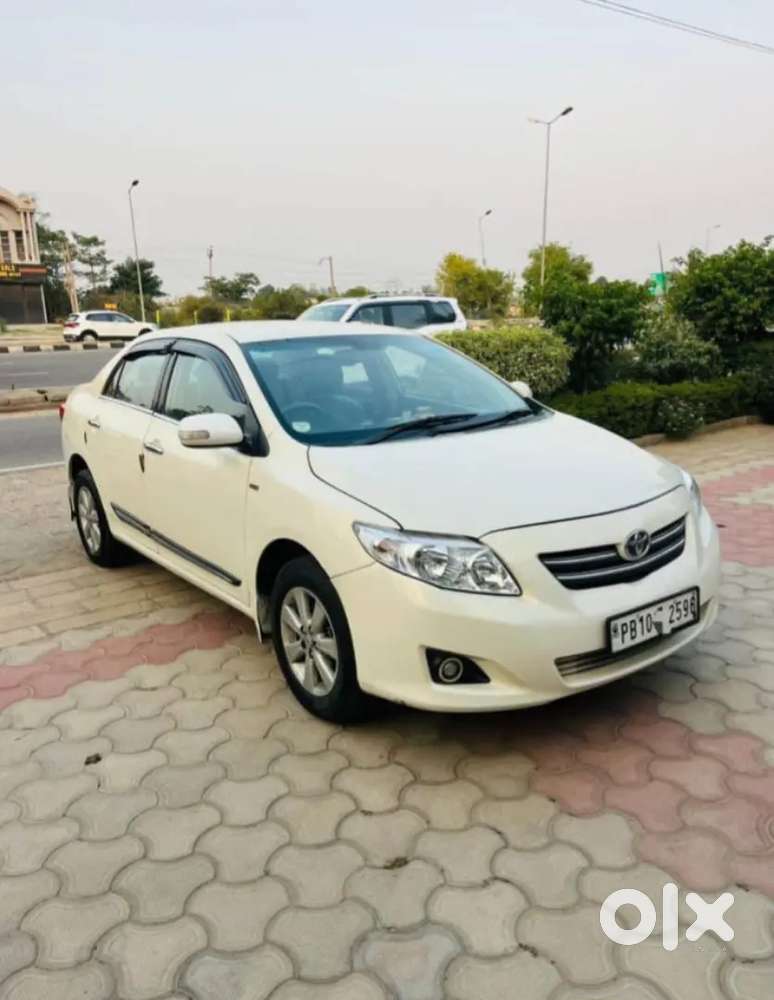 Toyota Corolla 2010 Petrol 123000 Km Driven⁷