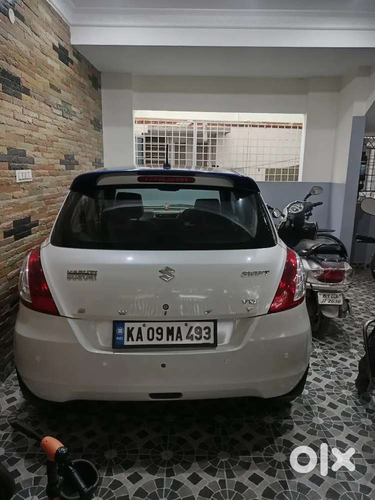 Maruti Suzuki Swift Vxi 2012