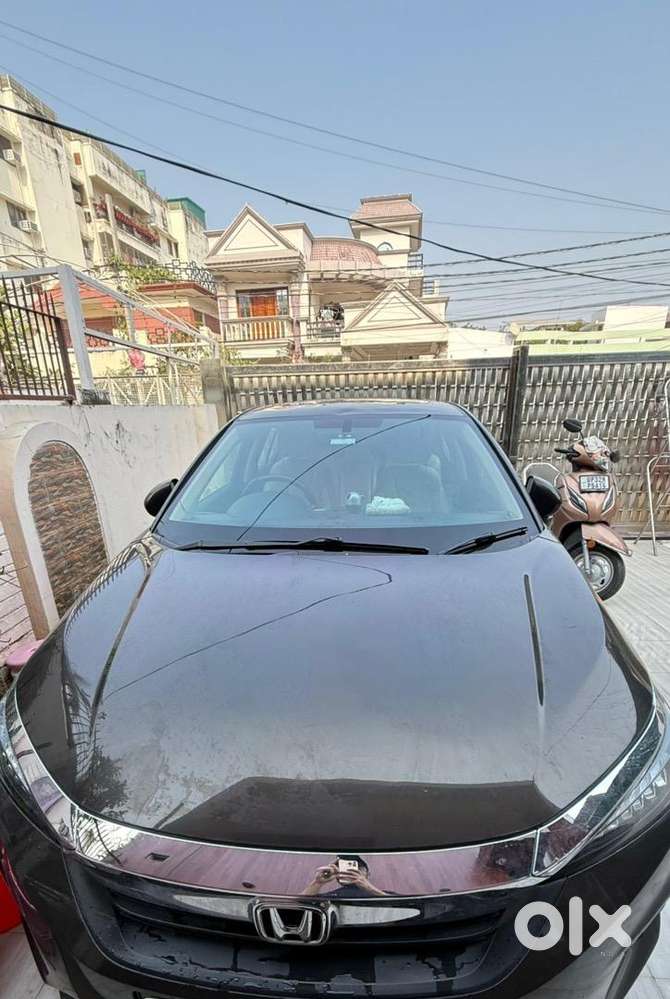 Honda City Zx 2022 Petrol 17000 Km Driven