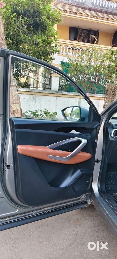 Mg Hector Plus 7 Seater