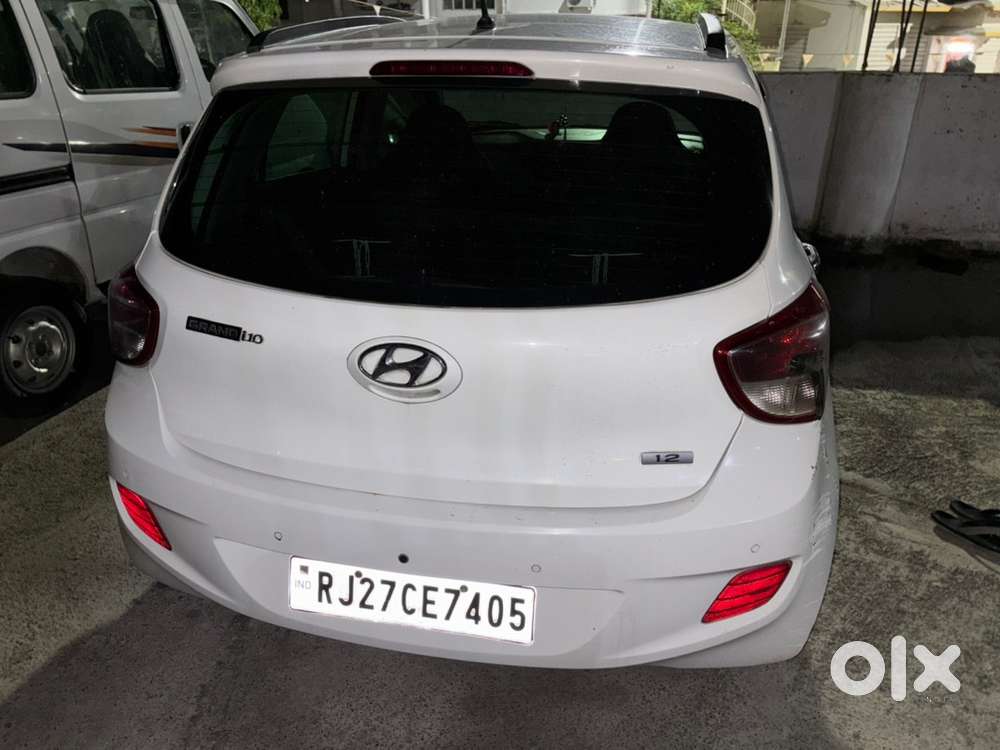 Hyundai I10 Sportz 2015