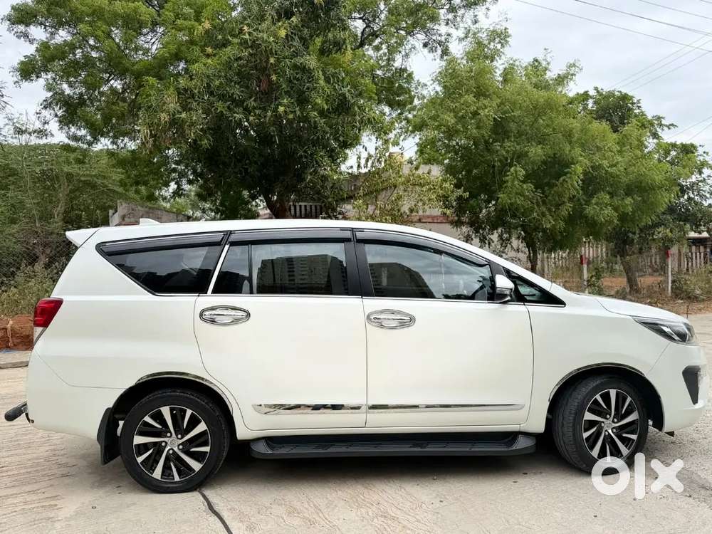 Toyota Innova Crysta Diesel Manual 2022 Variant