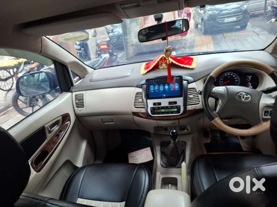 Toyota Innova 2.5 Vx (diesel) 8 Seater Bs Iv, 2012