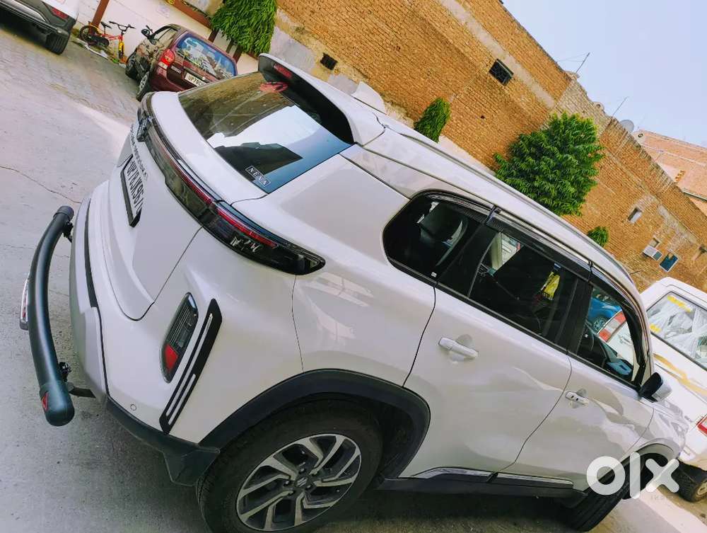 Nexa Grand Vitara 2025 Petrol + Cng (company Fitted)1750 Km Driven.