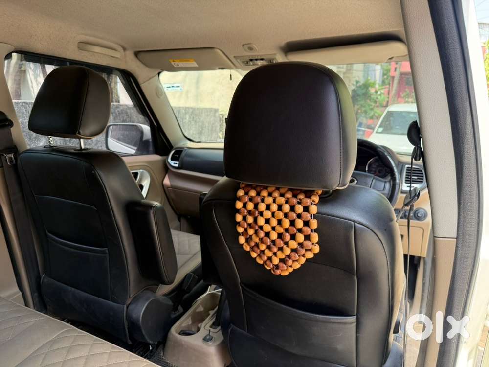 Mahindra Tuv 300 2019
