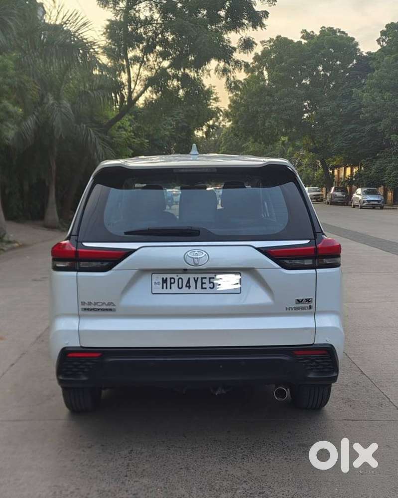 Toyota Innova Hycross 2.0 Vx Hybrid 8 Str, 2024, Petrol