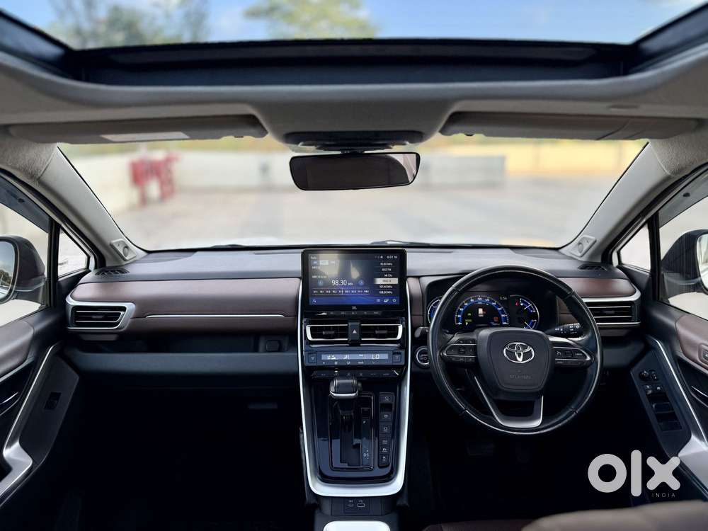 Toyota Innova Hycross 2.0 Zx Hybrid 7 Str, 2023, Electric