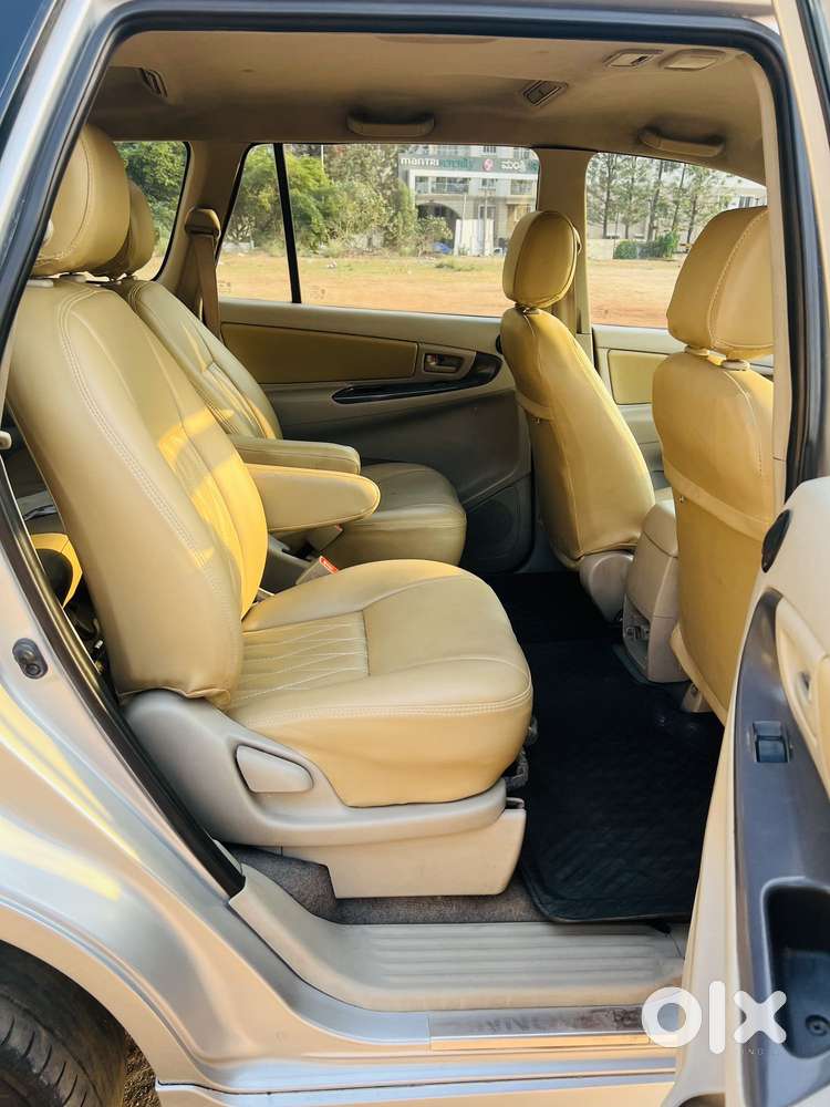 Toyota Innova 2.5 G (diesel) 7 Seater Bs Iv, 2012, Diesel