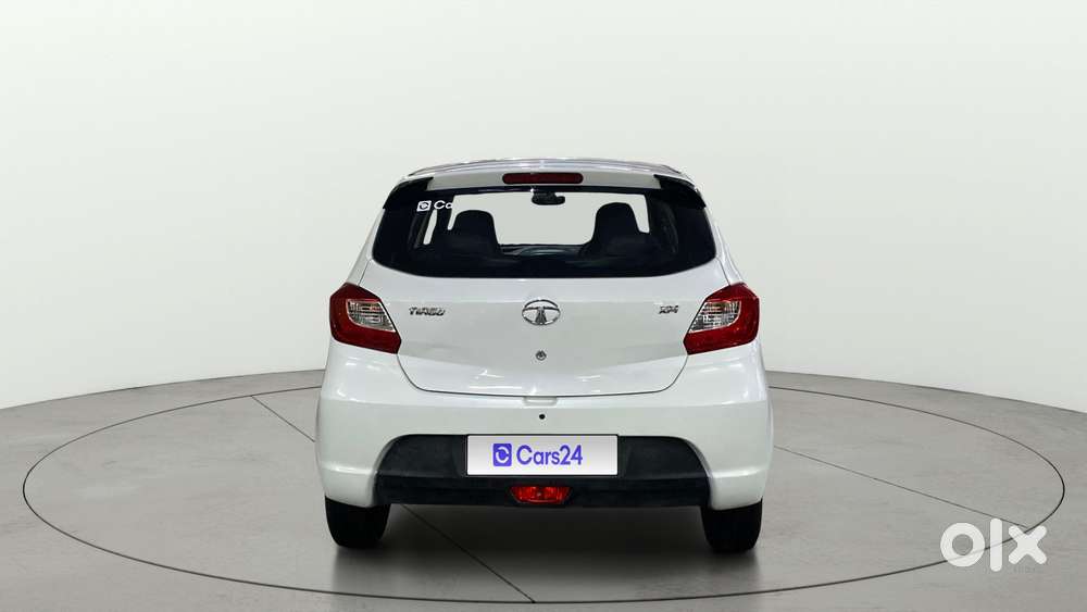 Tata Tiago 1.2 Revotron Xm, 2018, Petrol