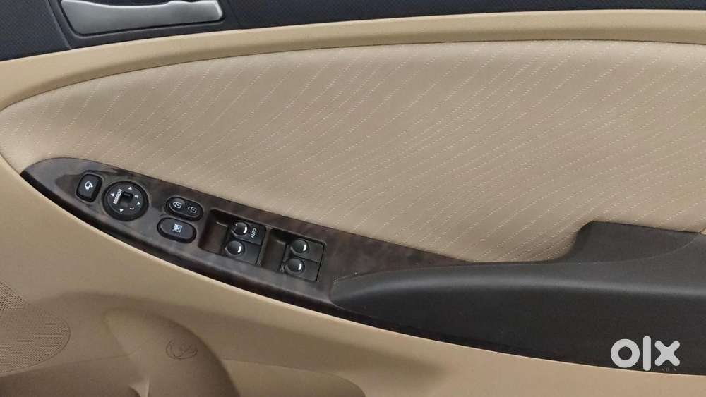 Hyundai Verna 1.6 Vtvt Sx, 2017, Petrol