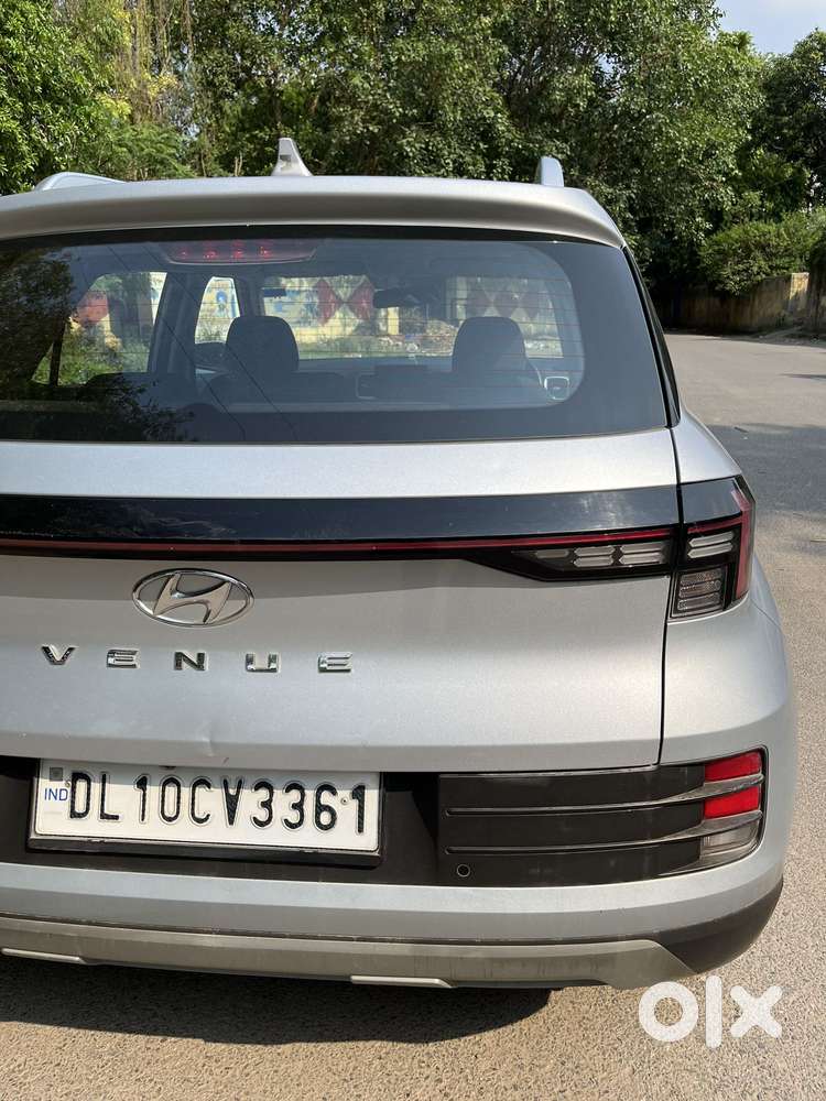 Hyundai Venue S (o) 1.2 Petrol Knight Edition, 2023, Petrol
