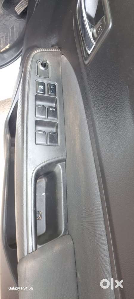 Maruti Suzuki Swift Vxi + Manual, 2020, Petrol