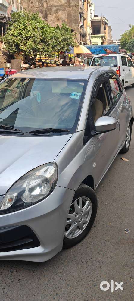 Honda Brio 2012 Petrol Well Maintained
