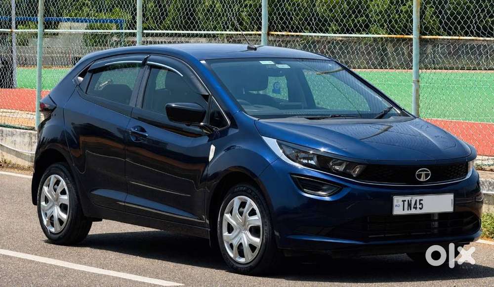 Tata Altroz 1.2 Xm Plus, 2023, Petrol