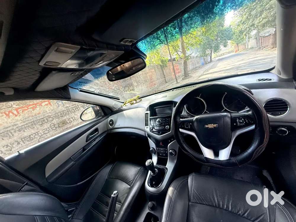 Chevrolet Cruze 2011 Diesel 140000 Km Driven