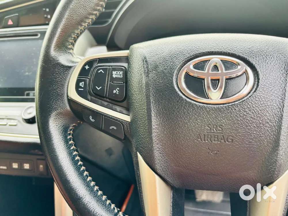 Toyota Innova Crysta 2.8 Zx At 7 Seater, 2017, Diesel