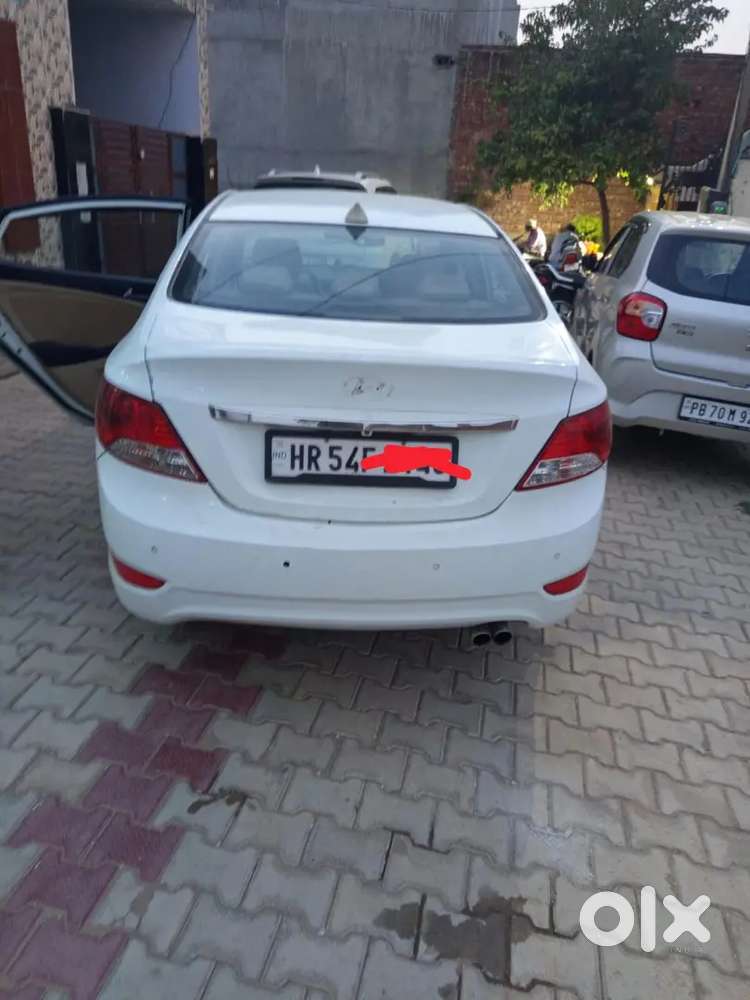 Hyundai Verna 2012 Diesel U Ji