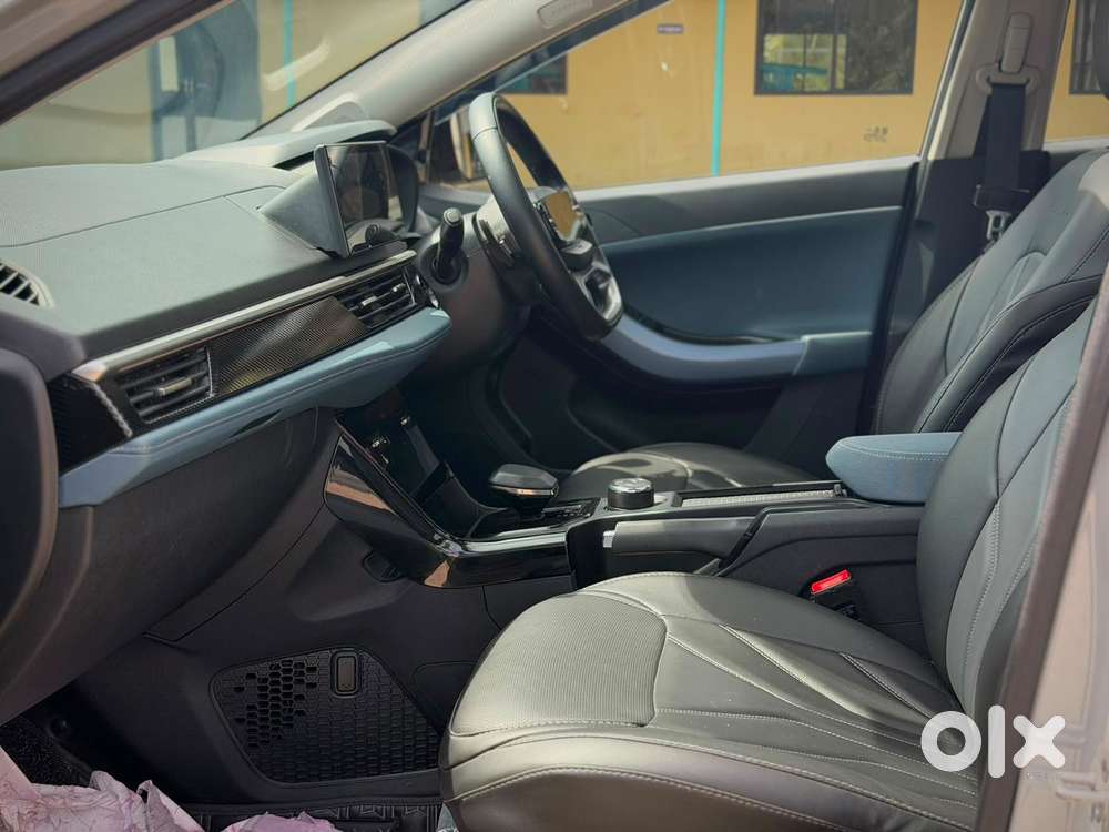 Tata Curvv Creative Plus S 1.2 Revotron Petrol 7dca, 2025, Petrol