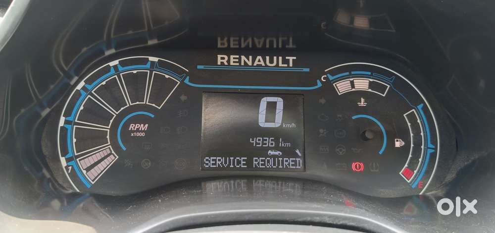 Renault Triber Rxt, 2023, Petrol