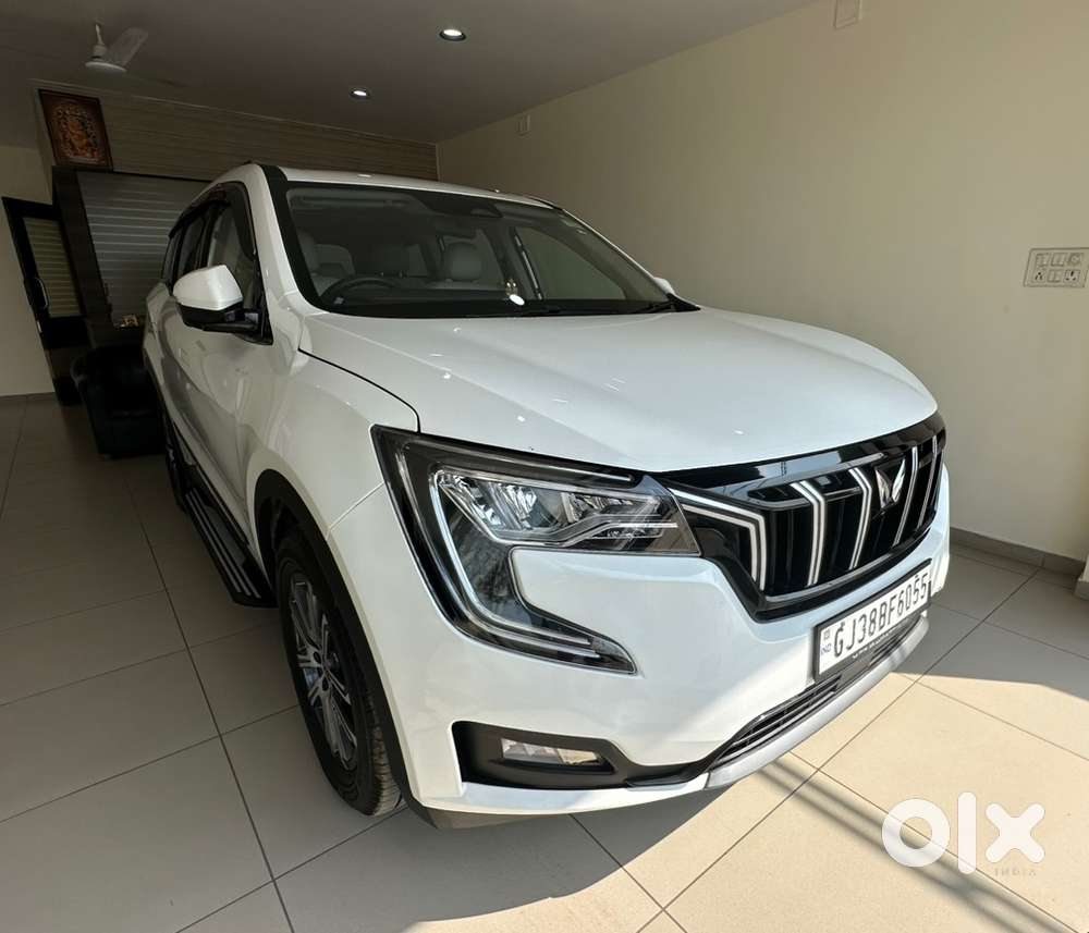 Mahindra Xuv700 Diesel Ax7l At 2023 November