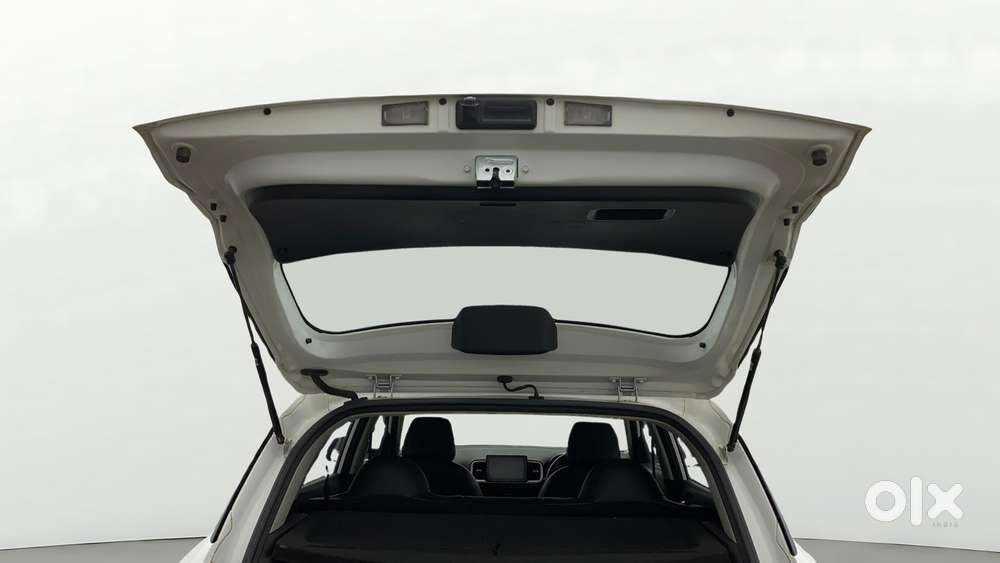 Hyundai Venue 1.0 S (o) Turbo Dct, 2022, Petrol