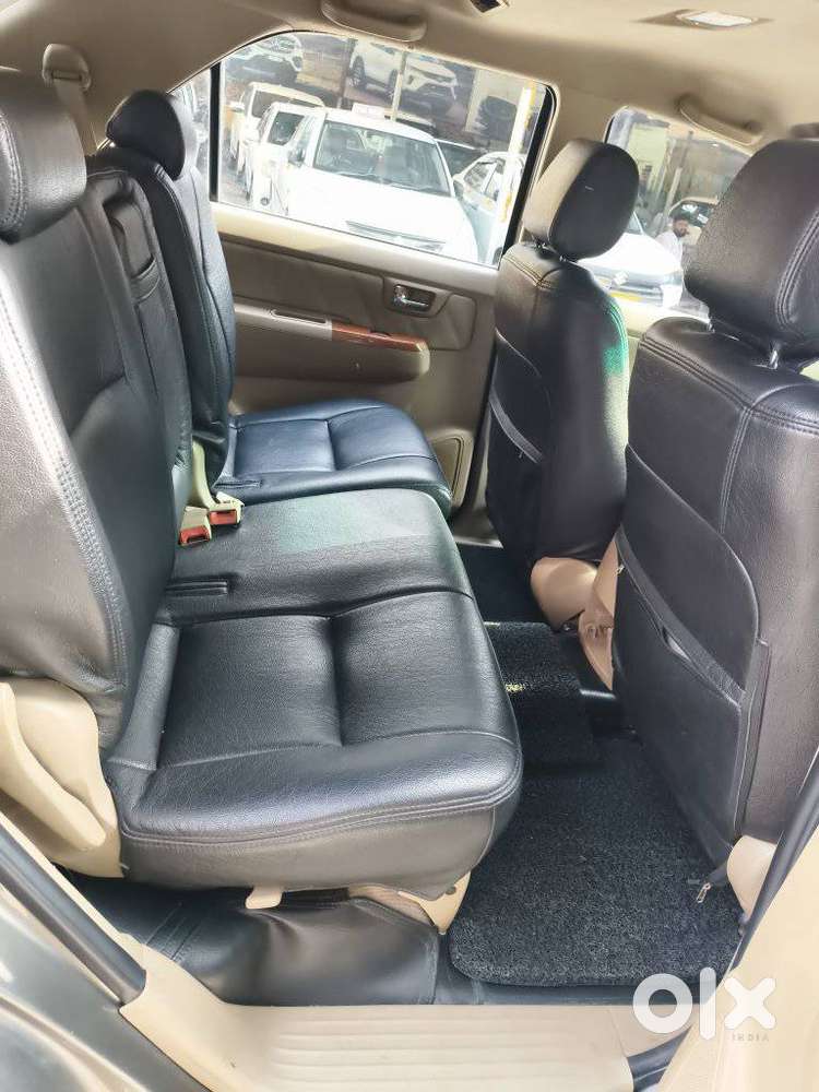 Toyota Fortuner 3.0 4x4 Manual, 2011, Diesel