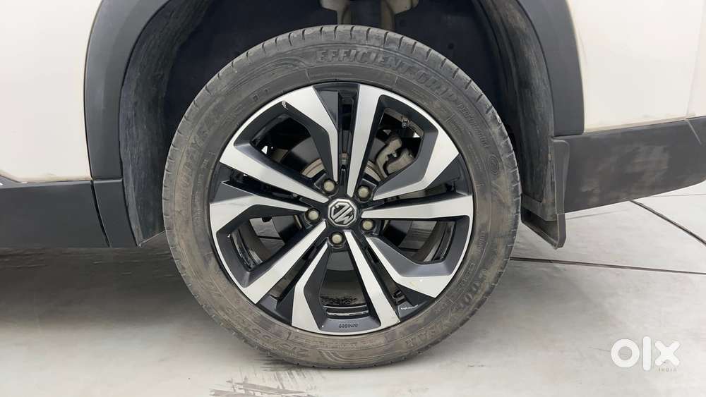 Mg Hector Plus Savvy Pro 1.5 Turbo Petrol Cvt 6 Str, 2023, Petrol