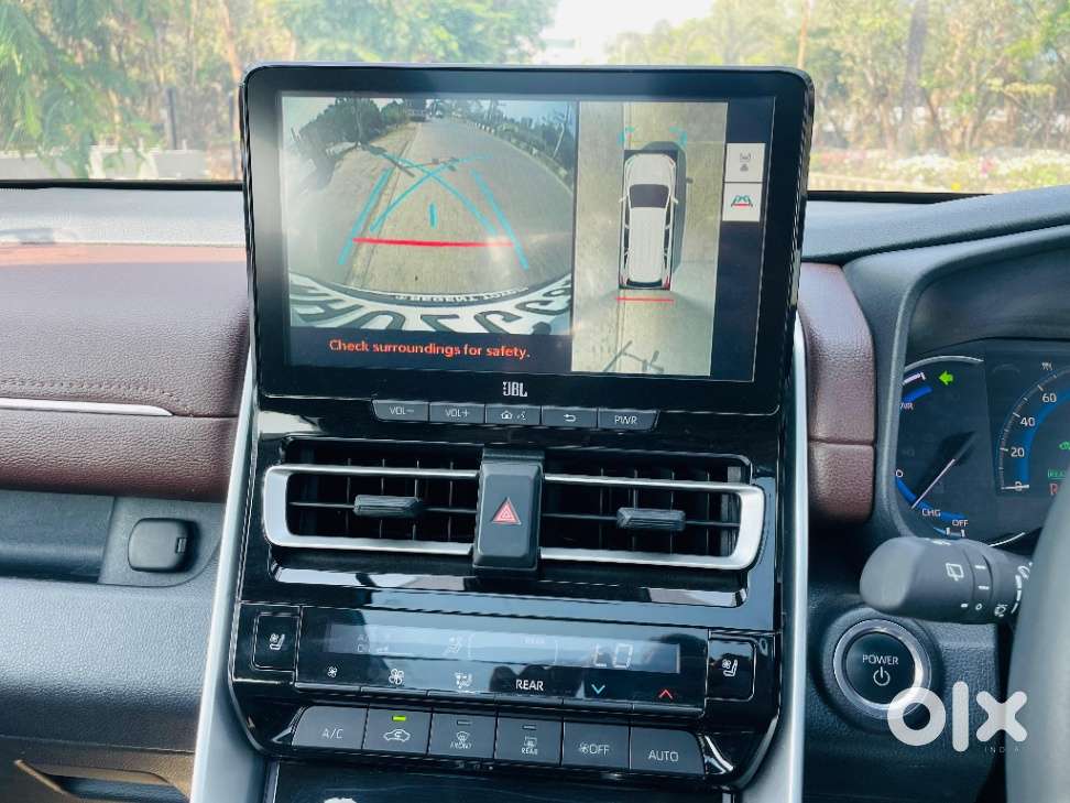 Toyota Innova Hycross 2.0 Zx (o) Hybrid 7 Str, 2024