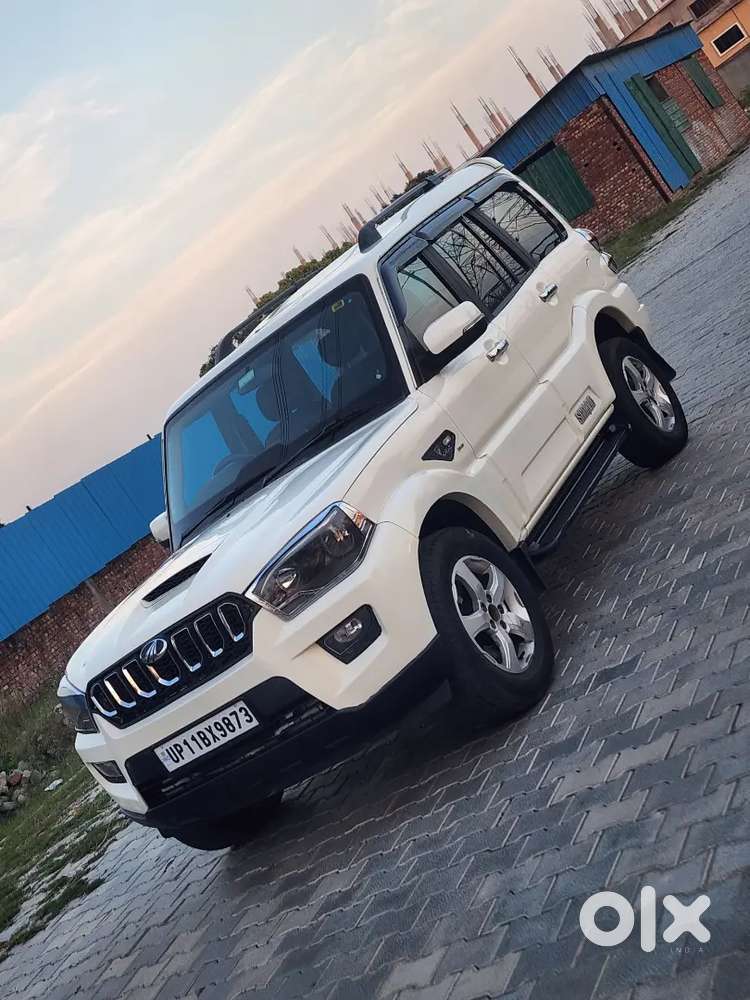 Mahindra Scorpio 
1st Owner 
Android System