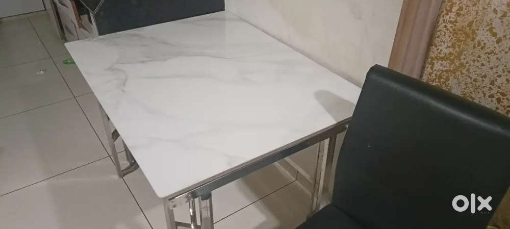 Dining table Steel 4 chair sathe