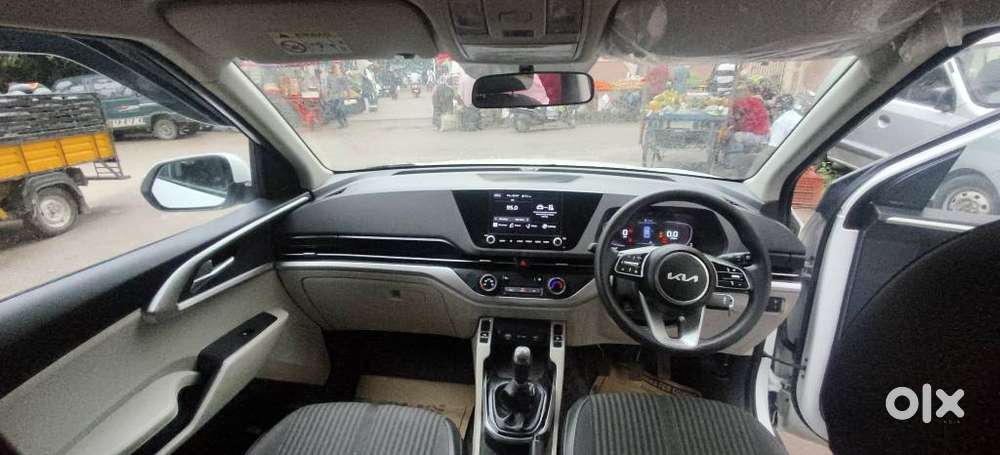 Kia Carens 1.5 Prestige Plus 7 Str Imt, 2024, Petrol