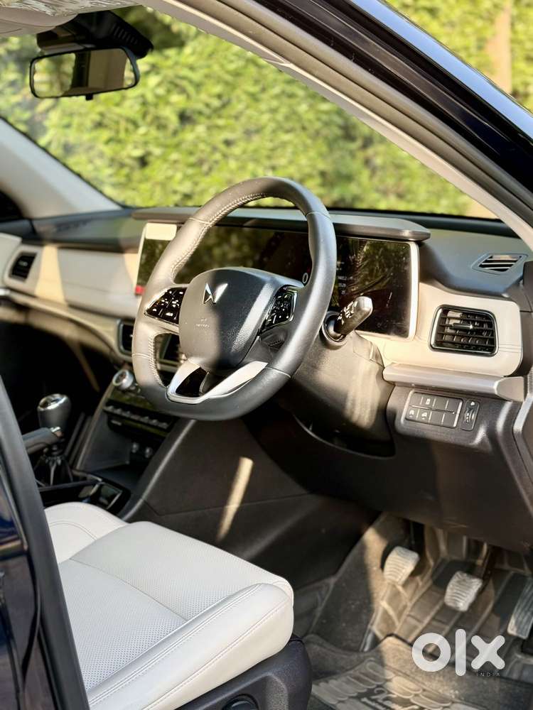 Mahindra Xuv700 2.2 Ax 7 Diesel Mt Str, 2024, Diesel