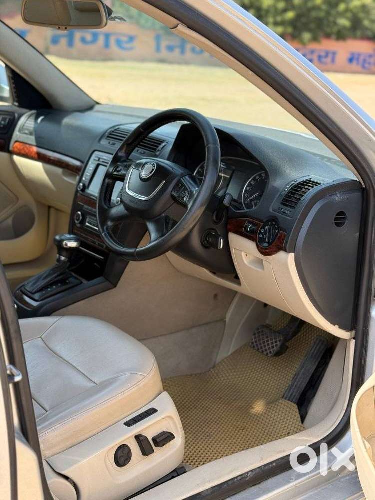 Skoda Laura 1.9 Tdi Mt Ambiente, 2010, Diesel