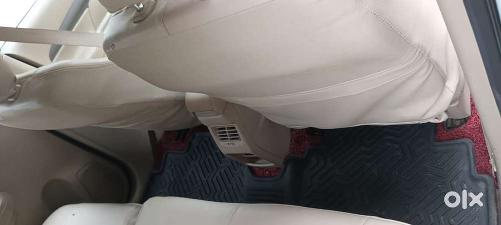 Maruti Suzuki Ertiga Vxi 2025