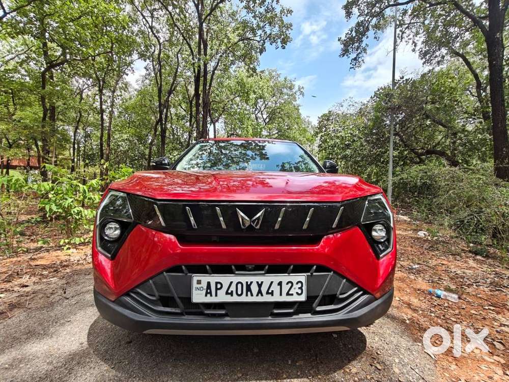 Mahindra Xuv 3xo Ax5l Petrol Manual (top Variant)