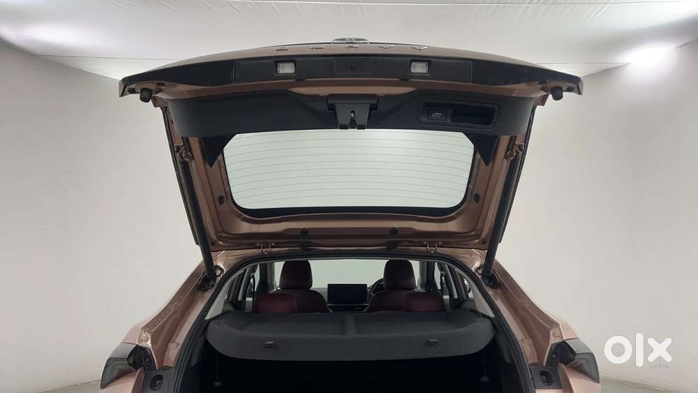 Tata Curvv S 1.2 Hyperion Gdi Petrol 7dca, 2025, Petrol