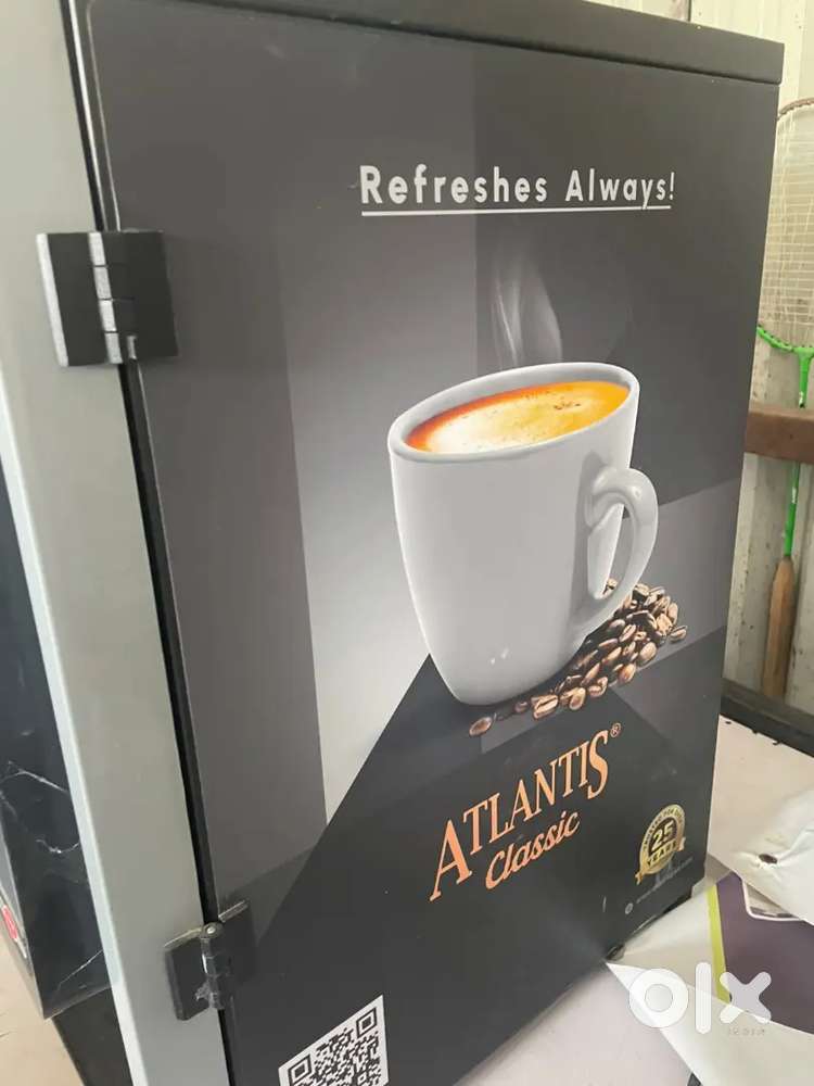 Atlantis Classic 4 Lane Hot Beverage Vending Machine / Coffee Machine
